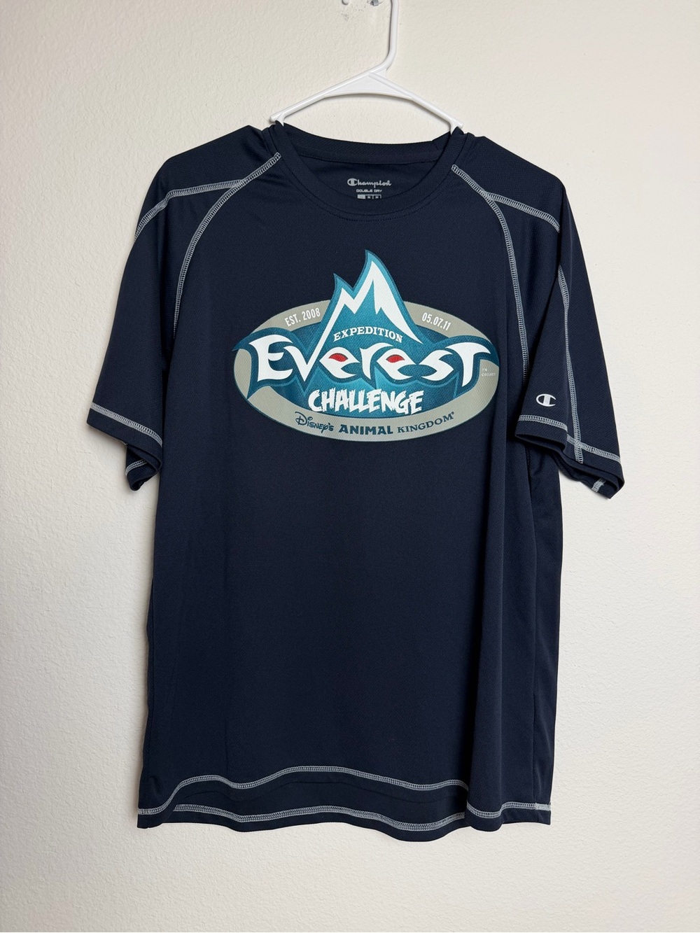 Champion Disney expedition Everest challenge 2011 shirt blue medium